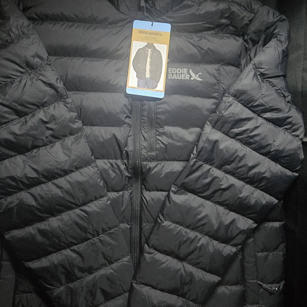 Eddie Bauer Men's Lightweight & Packable 650 Fill Power Down Puffer Jacket Men L